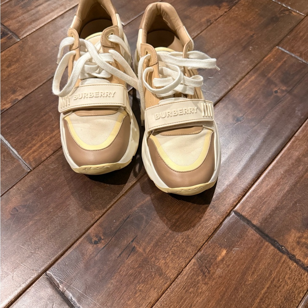 Burberry Tan and Cream Sneakers
